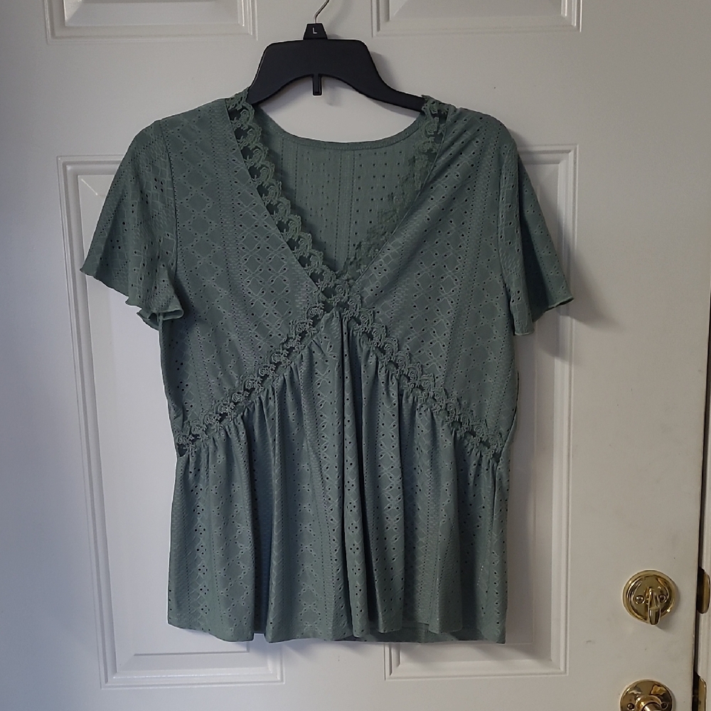 Elegant Green Lace Trim Top